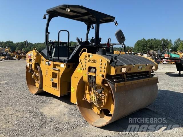 CAT CB66B Tandemové valce