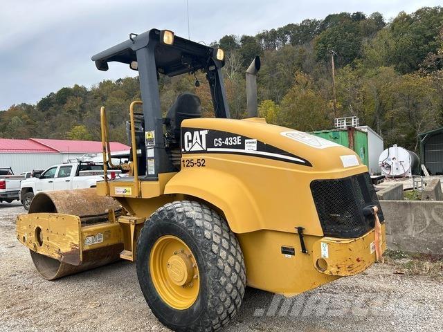 CAT CS-433E Ťahačové valce