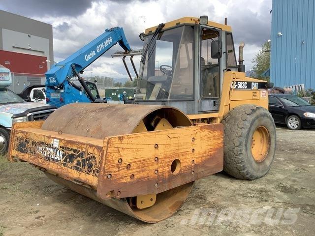 CAT CS-583C Ťahačové valce