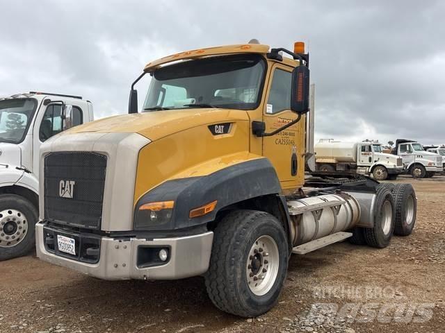 CAT CT660S Ťahače