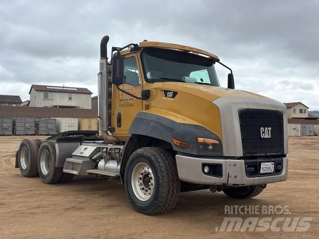 CAT CT660S Ťahače