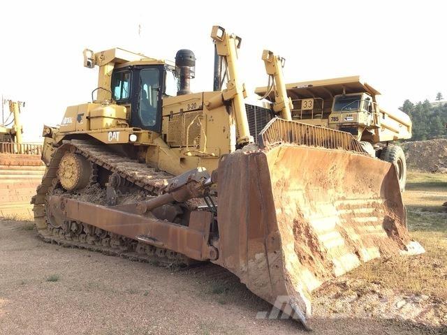 CAT D10R Pásové dozéry