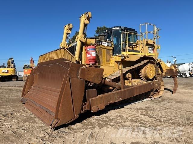 CAT D10T Pásové dozéry