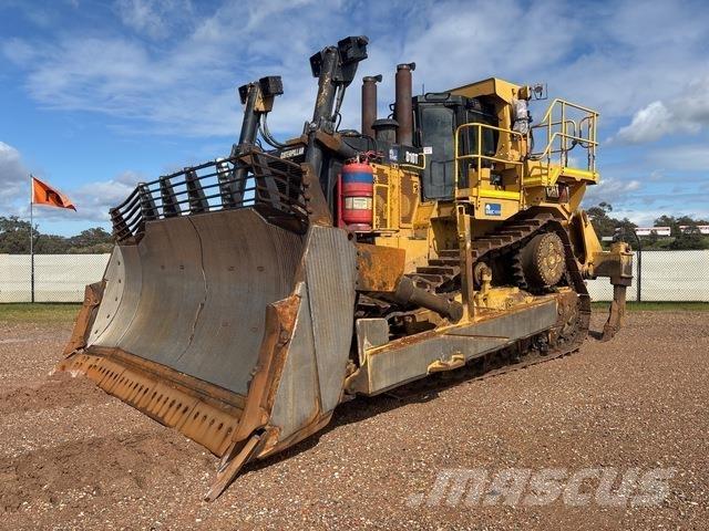 CAT D10T Pásové dozéry