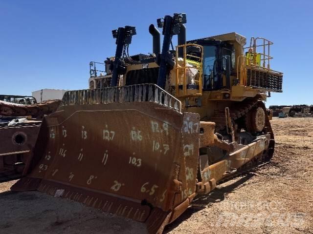 CAT D10T2 Pásové dozéry