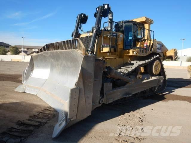 CAT D10T2 Pásové dozéry