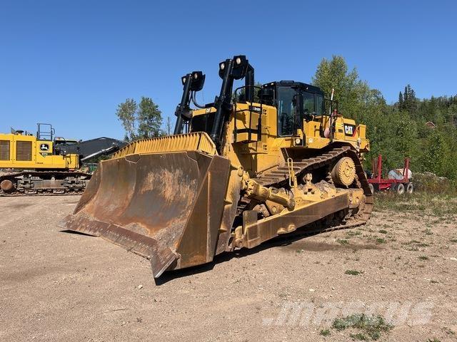 CAT D10T2 Pásové dozéry