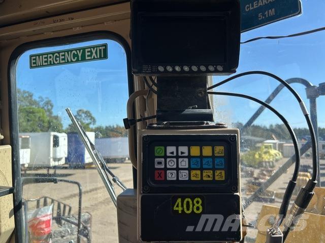 CAT D11R Pásové dozéry