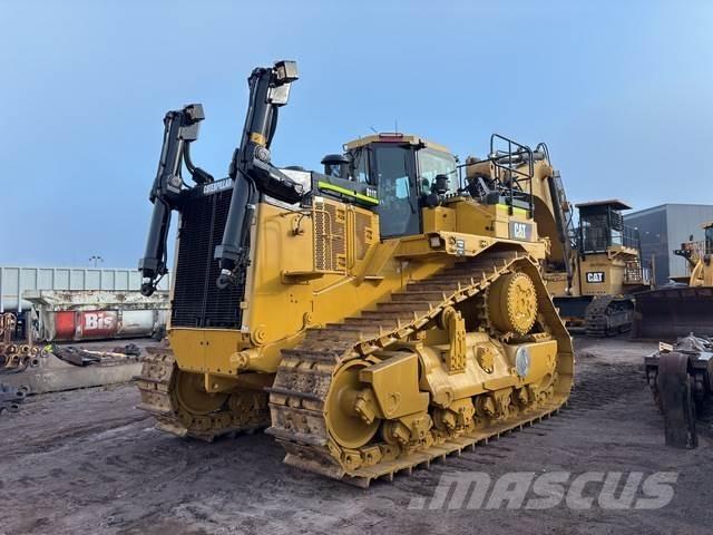 CAT D11T Pásové dozéry