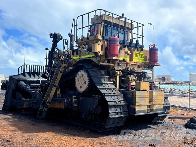 CAT D11T Pásové dozéry