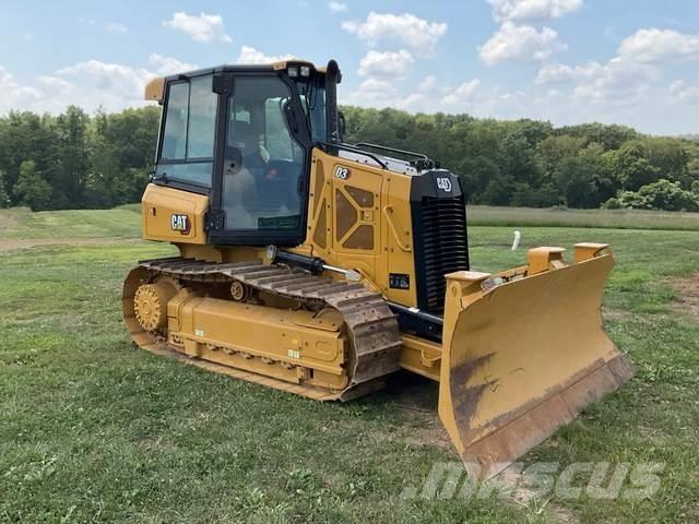 CAT D3 XL Pásové dozéry