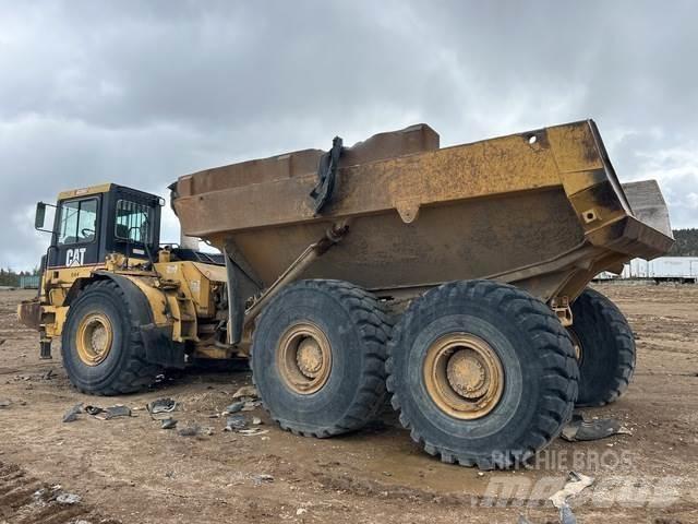 CAT D400E Kĺbové nákladné autá