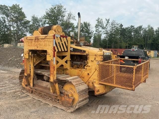 CAT D4E 20 Ukladače potrubia