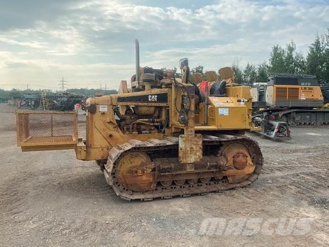 CAT D4E 20 Ukladače potrubia
