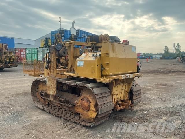 CAT D4E 20 Ukladače potrubia