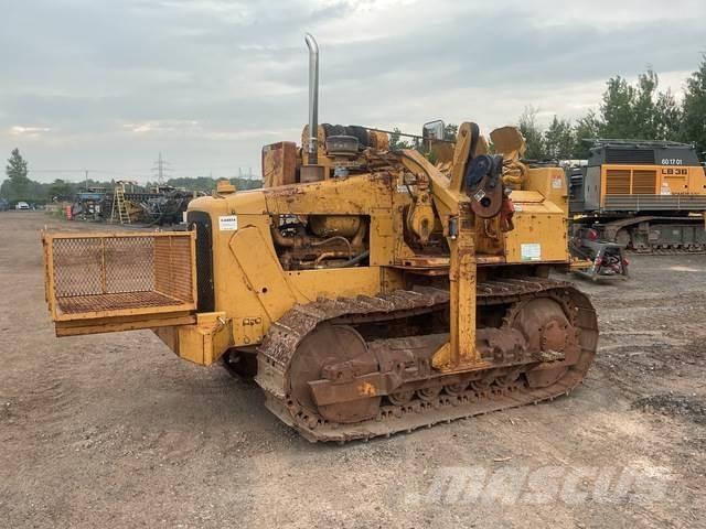 CAT D4E 20 Ukladače potrubia