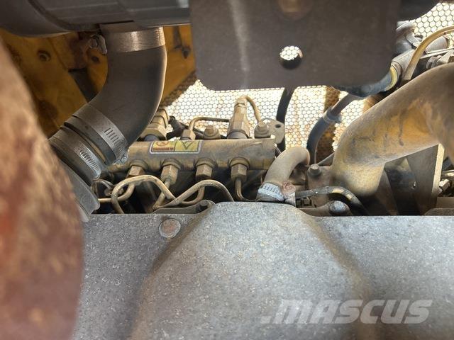 CAT D4K LGP Pásové dozéry