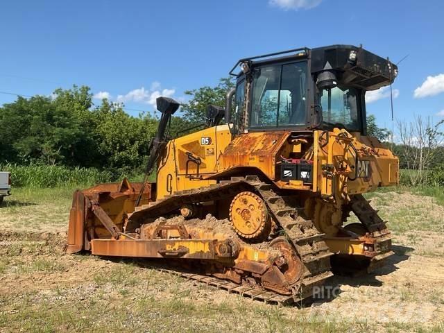CAT D5 Pásové dozéry