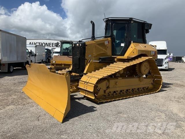CAT D5 LGP Pásové dozéry