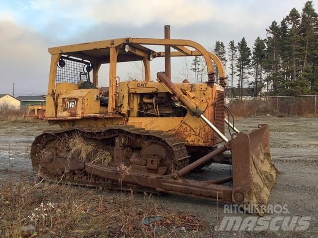 CAT D6D Pásové dozéry