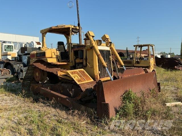 CAT D6R Pásové dozéry