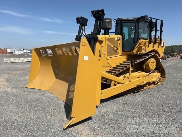 CAT D7 Pásové dozéry