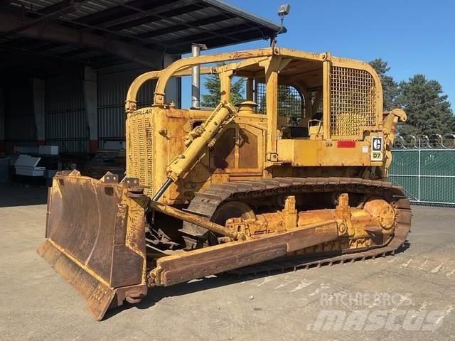 CAT D7 Pásové dozéry