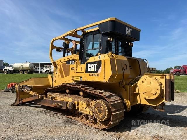 CAT D7E Pásové dozéry