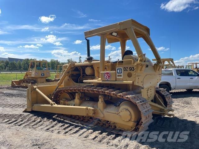 CAT D7G Pásové dozéry
