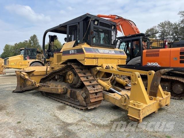 CAT D7R Pásové dozéry