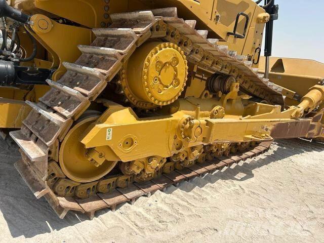 CAT D8 Pásové dozéry