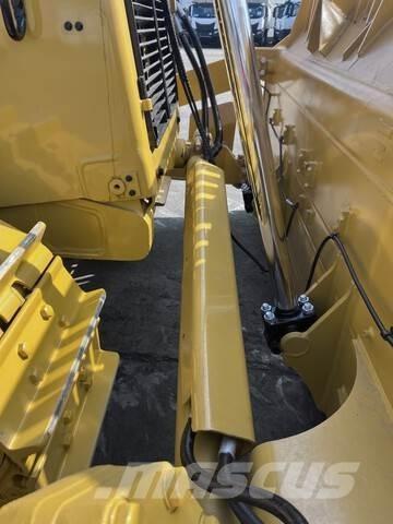 CAT D8T Pásové dozéry