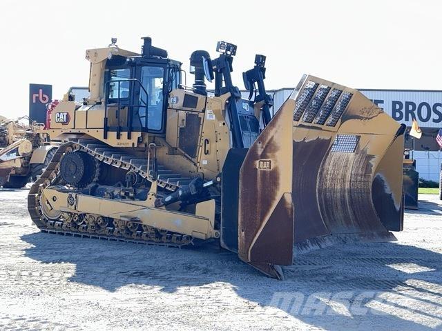 CAT D9 Pásové dozéry