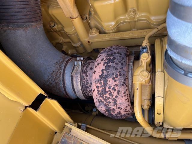 CAT D9T Pásové dozéry