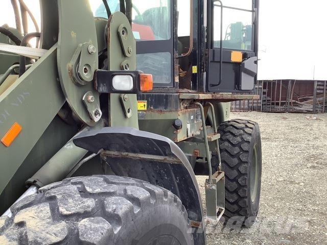 CAT IT28G Terénne vysokozdvižné vozíky