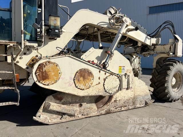 CAT RM500 Pôdne kompaktory