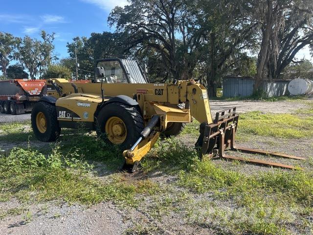 CAT TH560B Teleskopické manipulátory