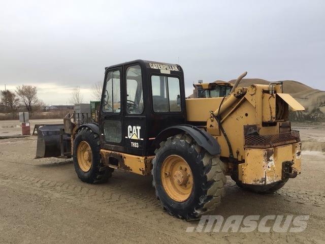 CAT TH83 Teleskopické manipulátory