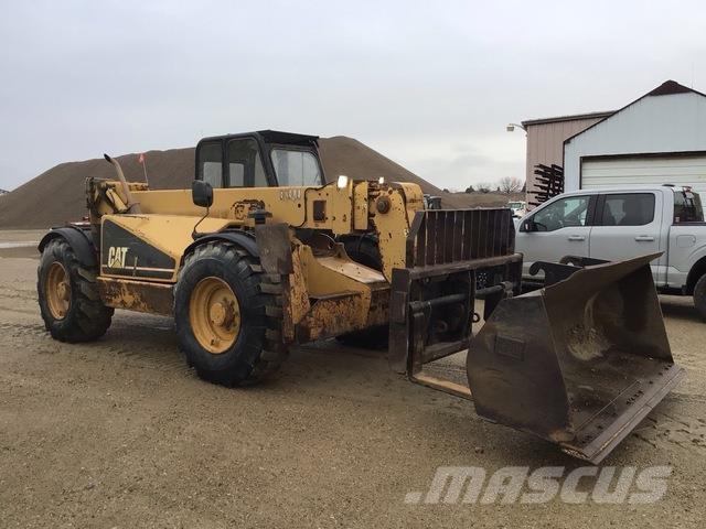 CAT TH83 Teleskopické manipulátory