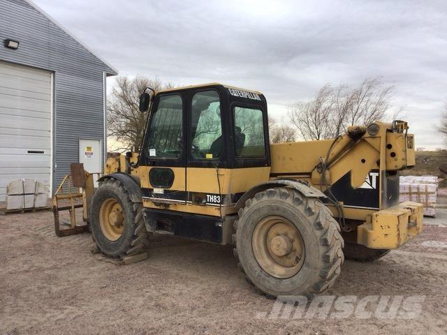 CAT TH83 Teleskopické manipulátory