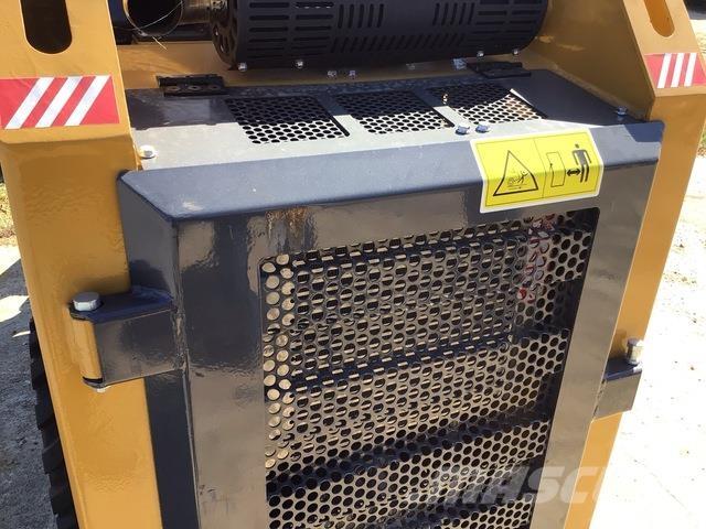 CFG KRW232 Šmykom riadené nakladače