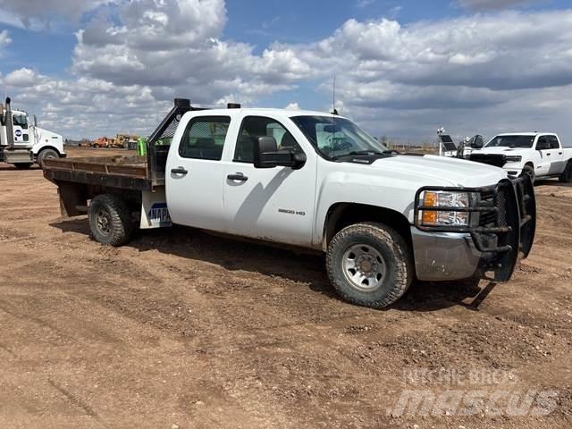 Chevrolet 3500 Plošinové nákladné automobily/nákladné automobily so sklápacími bočnicami