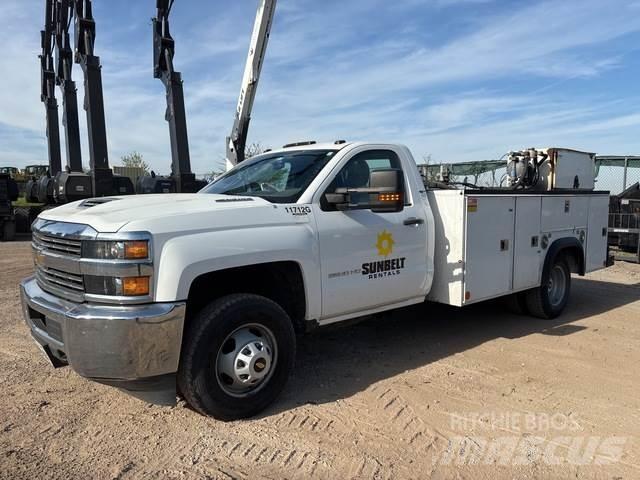 Chevrolet 3500 Komunálne / Multi-úžitkové vozidlá