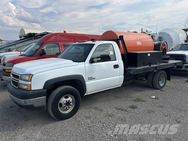 Chevrolet 3500 Plošinové nákladné automobily/nákladné automobily so sklápacími bočnicami