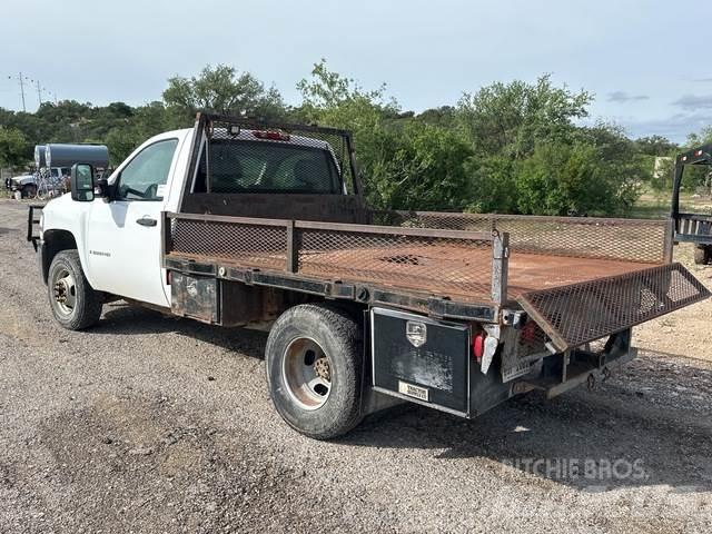 Chevrolet 3500 Plošinové nákladné automobily/nákladné automobily so sklápacími bočnicami