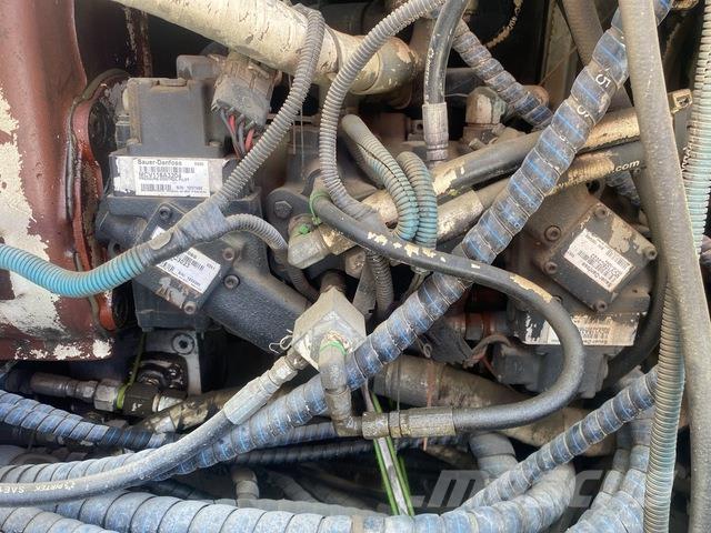 CMI MTP-4004B Stroje na betónové dlaždice