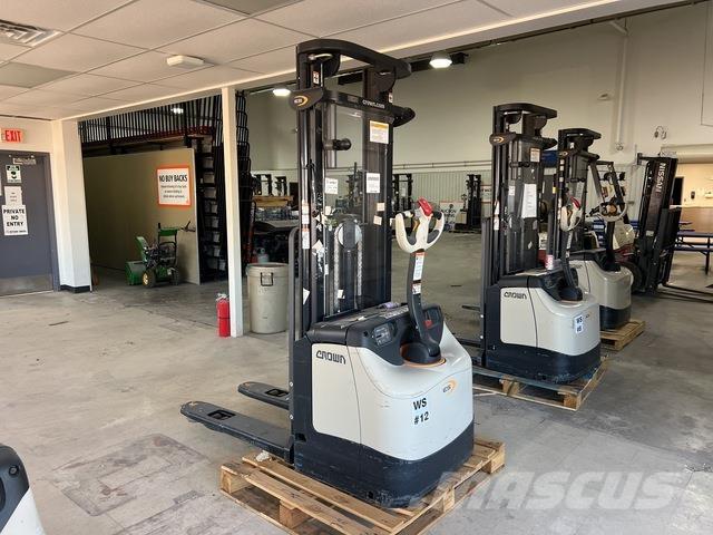 Crown ES 4000 Samohybné vozíky