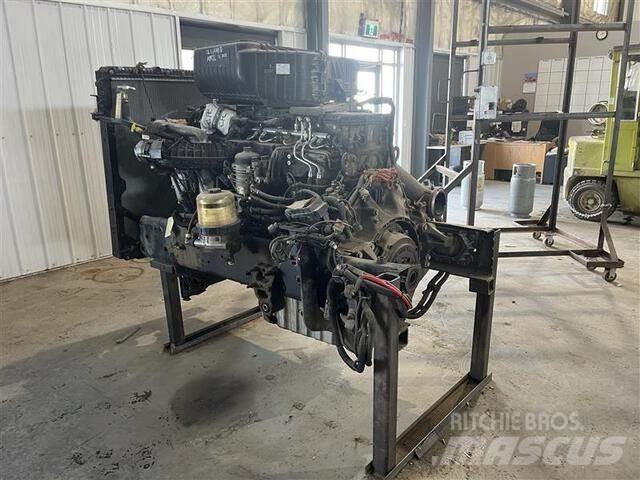Detroit DD15 Motory