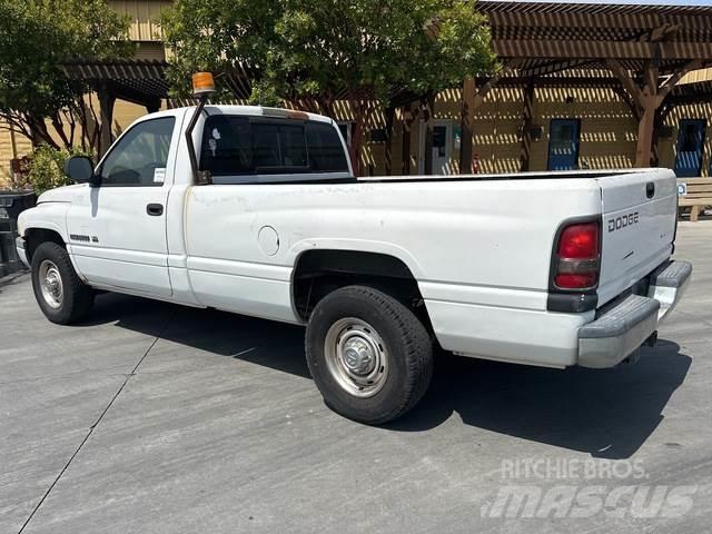 Dodge 2500 Iné