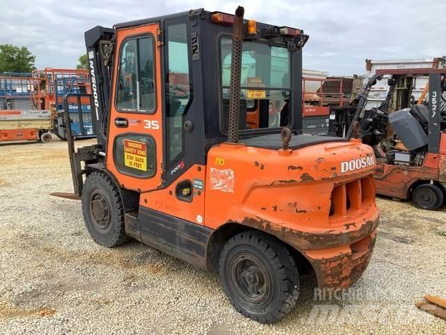 Doosan D35S-5 Stavebníctvo - ostatné